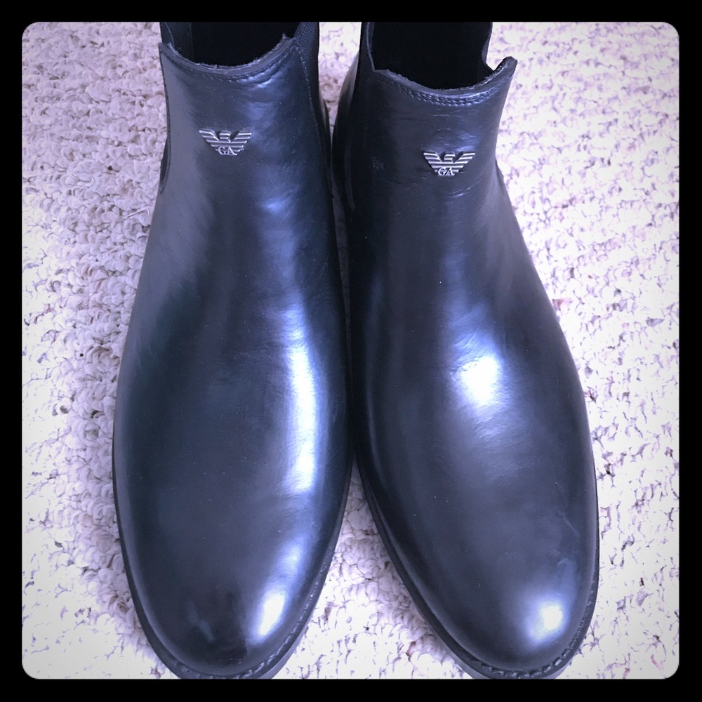 Giorgio Armani Leather Ankle Boots, Like New!